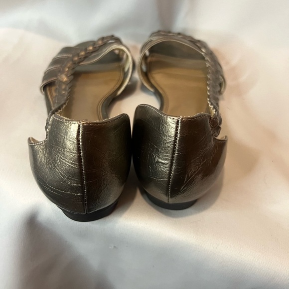 Life Stride Gold Flats with Intricate Woven Design - Picture 7 of 7